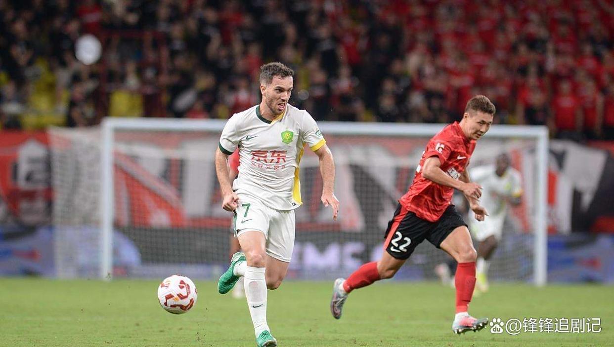 德甲赛程吃紧；北京国安国际比赛日回应争议；质疑声仍在；团队化学反应显著的简单介绍